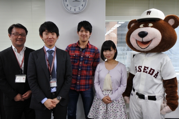 (左から) 日本語教育研究センター 職員 岡 育志さん 国際教養学術院事務所(前 日本語教育研究センター) 職員 南部 昌司さん