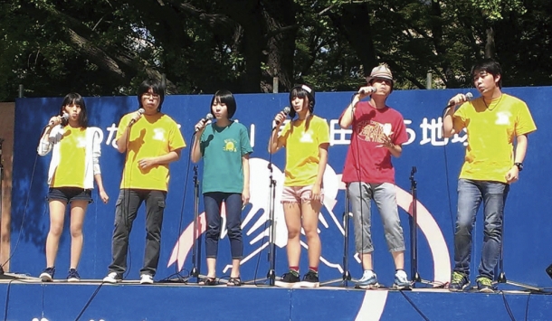 ▲「早稲田地球感謝祭2015」での口笛アンサンブル演奏