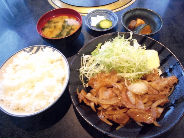 豚バラしょうが焼き定食 700円（税込）