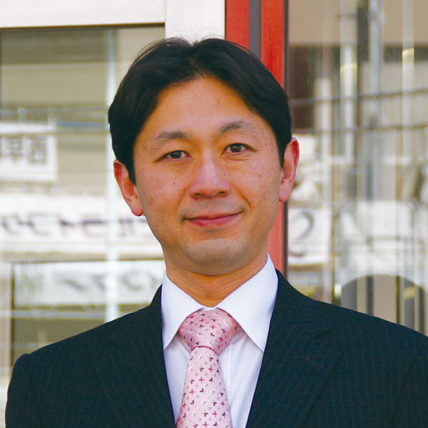 そのだ・ともなり 1975年生まれ。1998年早稲田大学理工学部卒業。在学中に開発した「歌声による曲検索システム」で国内外の特許を取得し、2001年、早稲田大学 大学院理工学研究科博士後期課程に在学中、うたごえ有限会社を設立。2003年8月に株式会社へ改組。現在はスマートフォンアプリ「瞬間日記」のサービス 提供を主力事業とする。