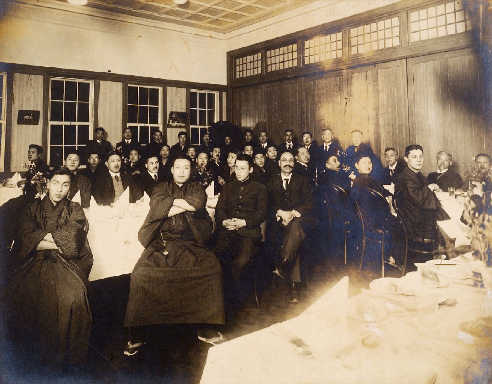 永楽倶楽部(1920年2月) 越佐会第210回春季大会(宇都宮鼎帰朝歓迎卒業生予餞 大学史資料センター 写真データベース B67-19