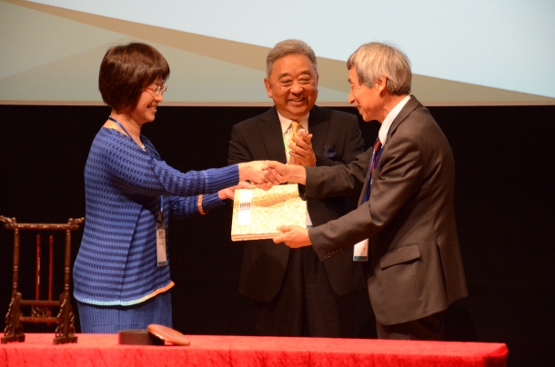 Handover from Waseda to National Taiwan University