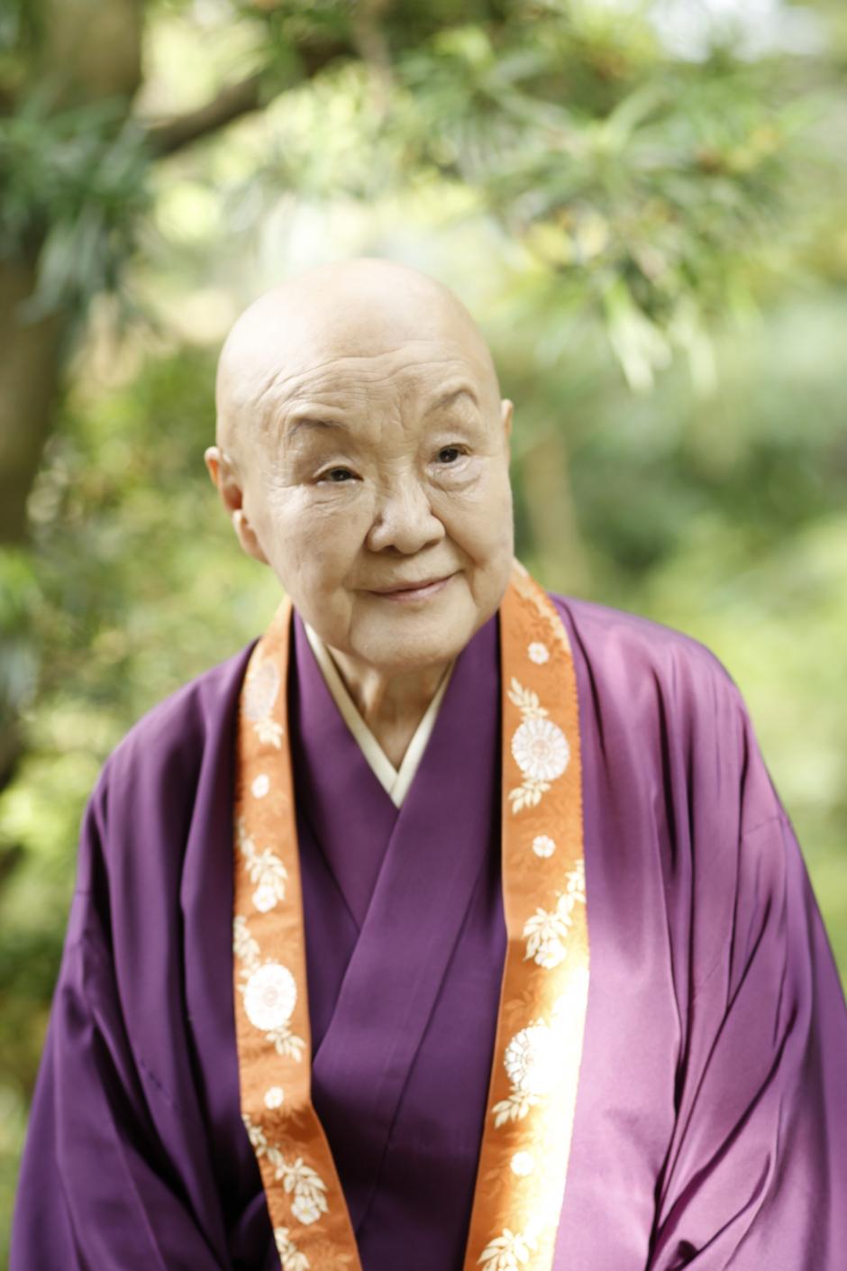 瀬戸内寂聴、笑顔のイ.の団扇 U 愛を生き切った人〜瀬戸内