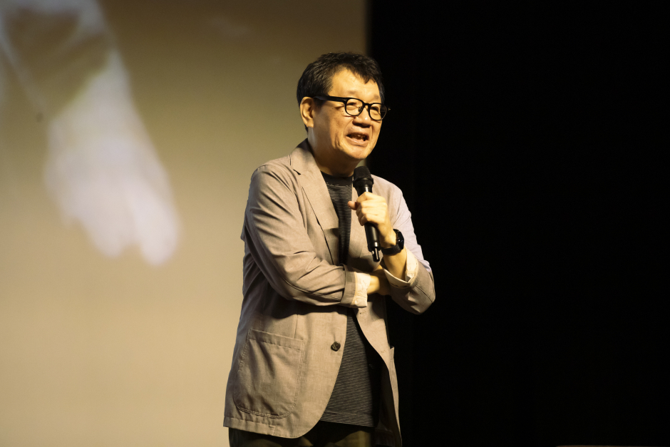 撮影＝早稲田キャンパス 大隈記念講堂