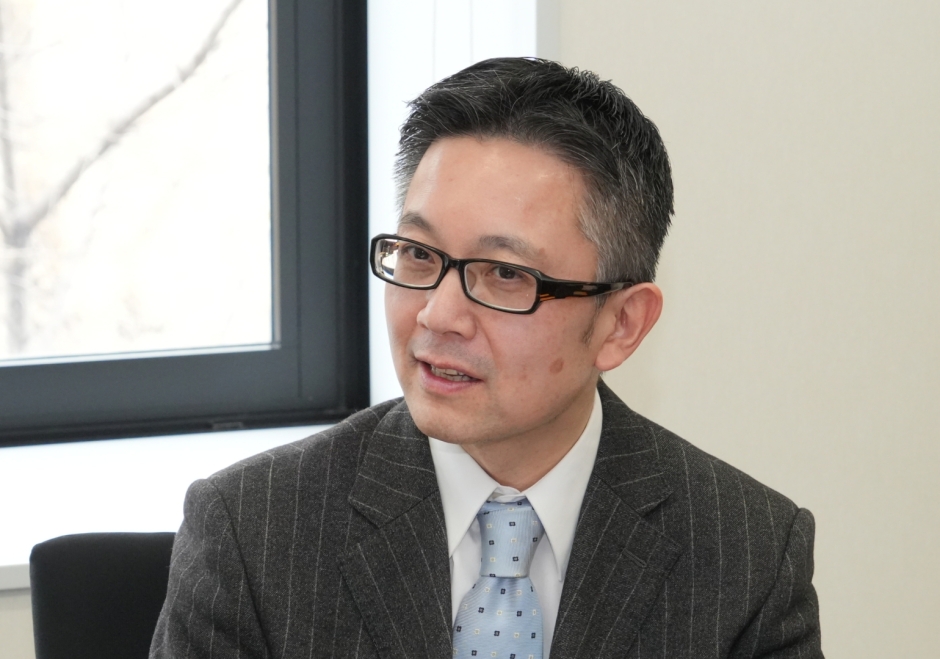 新井　剛（商学学術院・教授／教務主任）