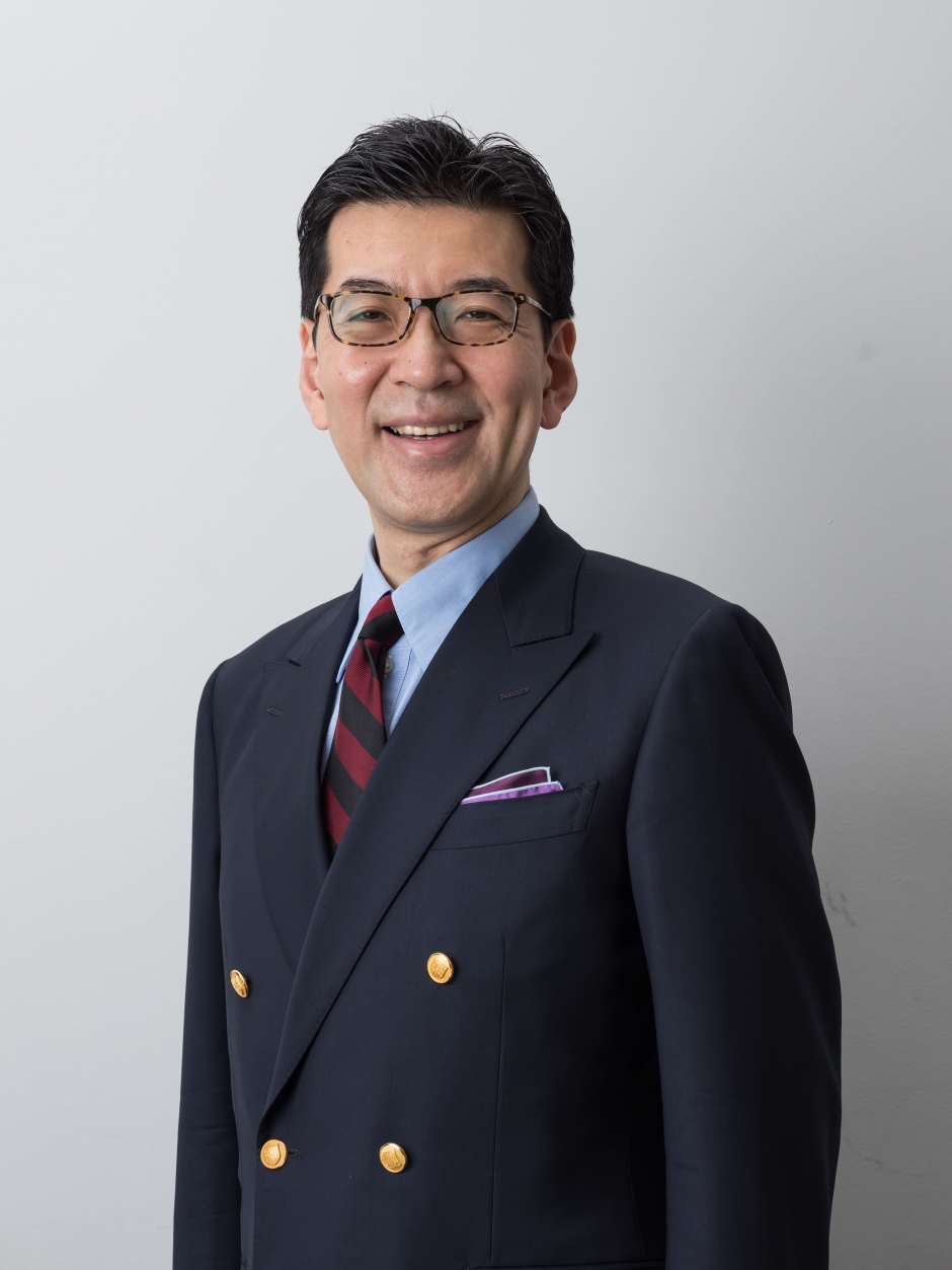 　　■専門分野<br />
　　　経営戦略、グローバル経営<br />
<br />
　　■略歴<br />
　　　早稲田大学商学部卒業。一橋大学より博士号（経営学）を取得。ボストン・コンサルティン<br />
　　　グ・グループ（BCG）、MARS　JAPAN、ソフトバンクECホールディングス、ニッセイ・<br />
　　　キャピタルを経て2016年より現職。Academy of International Business （AIB） Japan <br />
　　　chair、国際ビジネス研究学会（JAIBS）理事・国際委員会委員、異文化経営学会　副会長。<br />
　　　早稲田ブルー・オーシャン戦略研究所 所長、早稲田グローバル・ストラテジック・<br />
　　　リーダーシップ研究所　幹事。<br />
　　　英国ケンブリッジ大学ジャッジ経営大学院MBA、英国国立シェフィールド大学 政治学部 <br />
　　　大学院修士課程国際関係学修士、英国国立ケント大学 社会科学部 大学院修士課程国際関係学　<br />
　　　修士。
