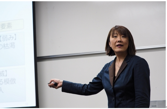 川上  智子  教授（KAWAKAMI, Tomoko）