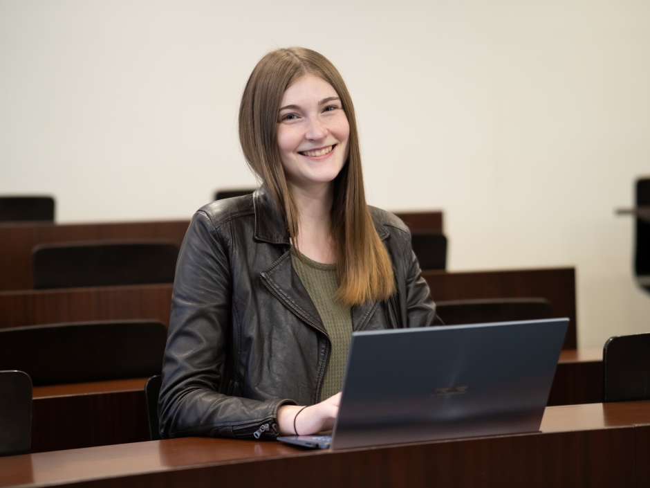 Kelsey Hoth<br>International MBA Program<br>from United States