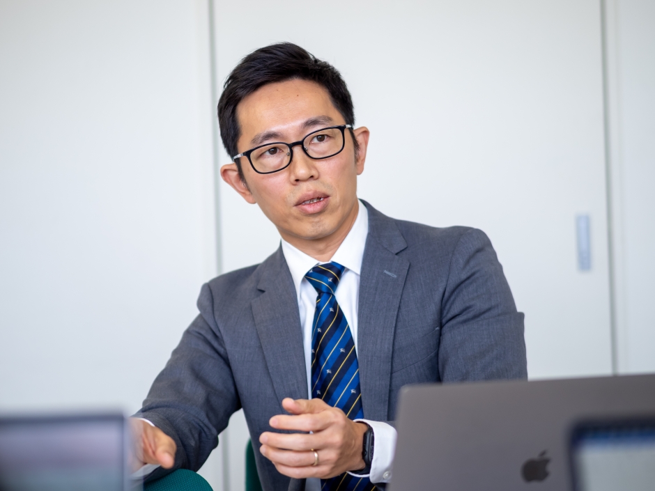 張　明恩　准教授　（CHEUNG Ming Yan William）