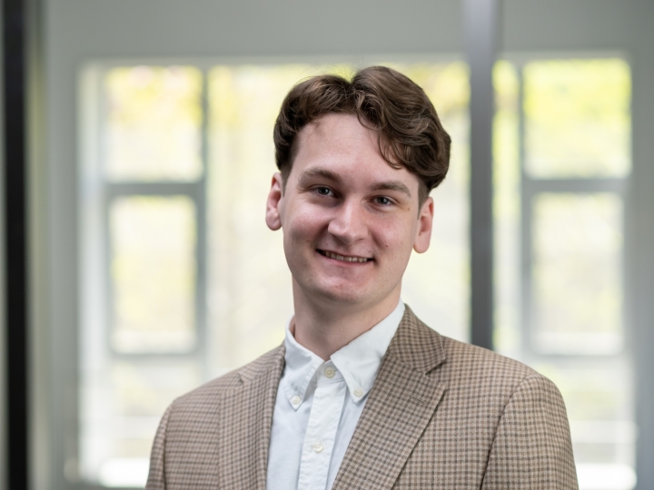 Leif LINCOLN<br>MSc in Finance Program<br>from USA