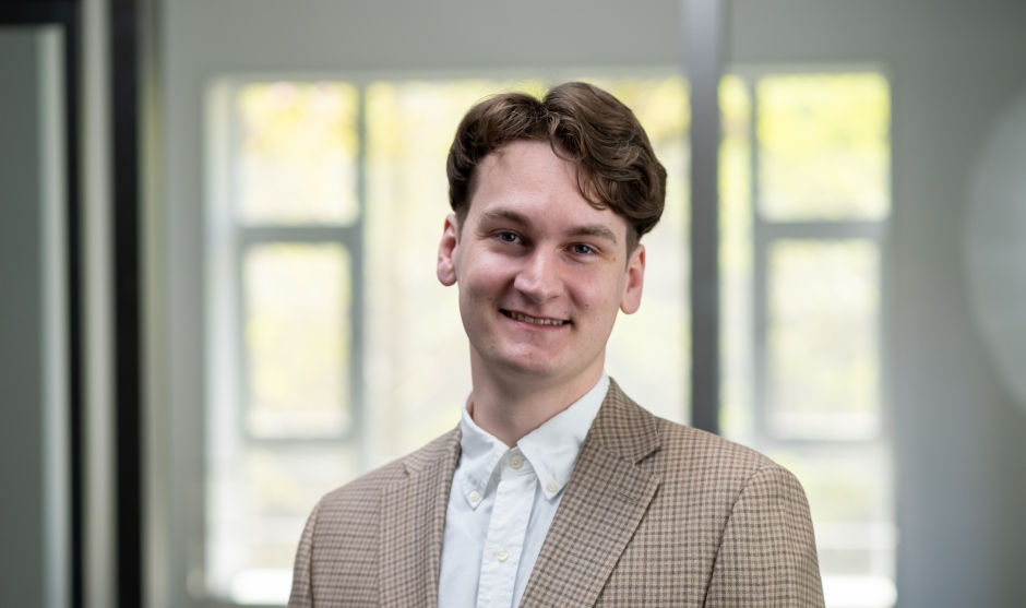 Leif LINCOLN<br>MSc in Finance Program<br>from USA