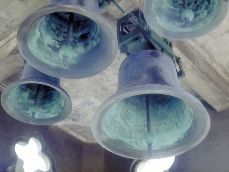 【複合文化学科】文化から学ぶフランス語