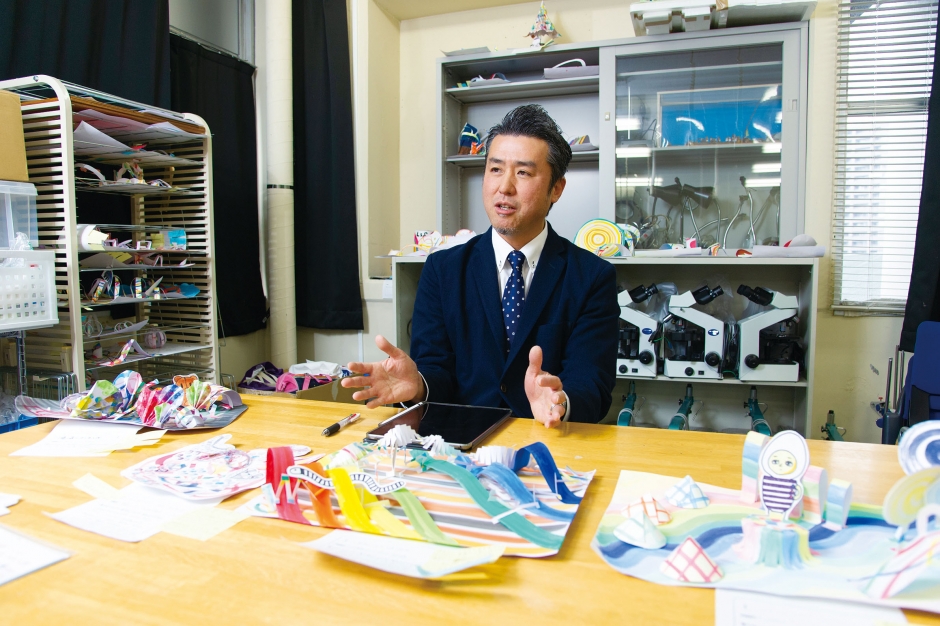 他者や社会との関わりにおける子どもの芸術表現の可能性を探究