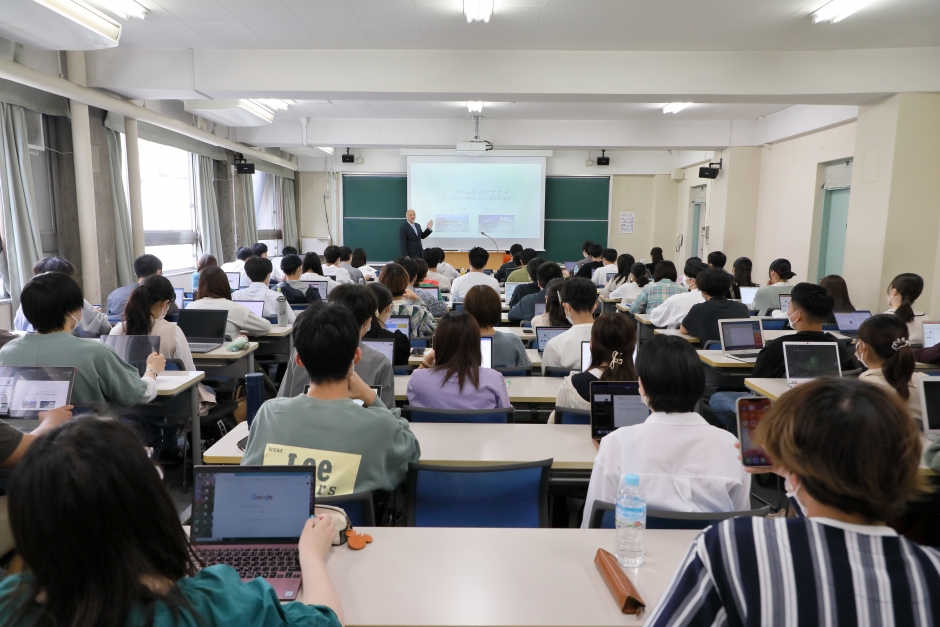 2024年度教職課程ガイダンス（全学部新入生向け）の公開について