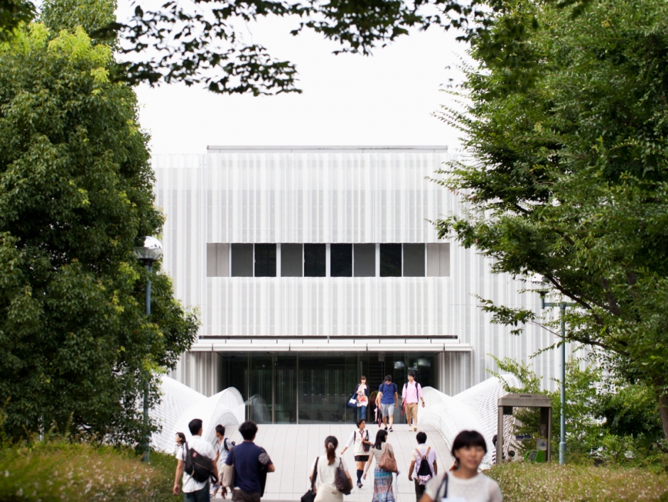 早稲田大学人間科学部 2018年度卒業研究要旨集 USB 早稲田大学 人間科学部 2018•2021•2025 3冊セット - メルカリ