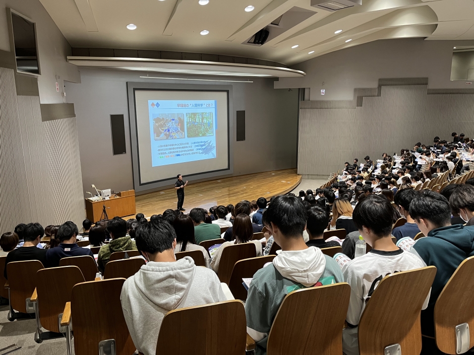 早稲田大学本庄高等学院向けに学部説明会を開催しました