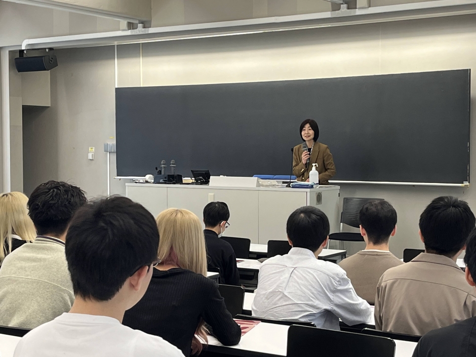 新入生クラス別懇談会の様子①