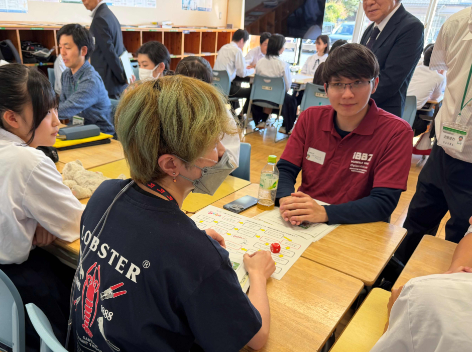 皆野町の中学生と「住み続けられるまちづくり－みんなでつくるウェルビーイングなまちー」を議論
