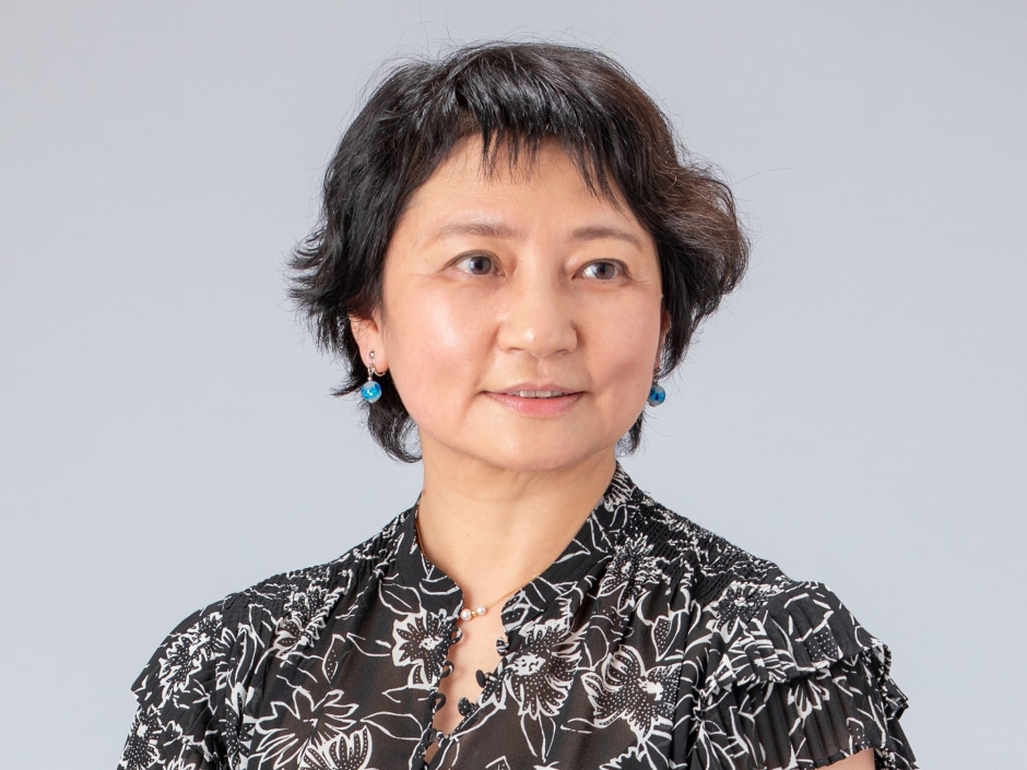 青山 瑠妙 (Rumi AOYAMA)