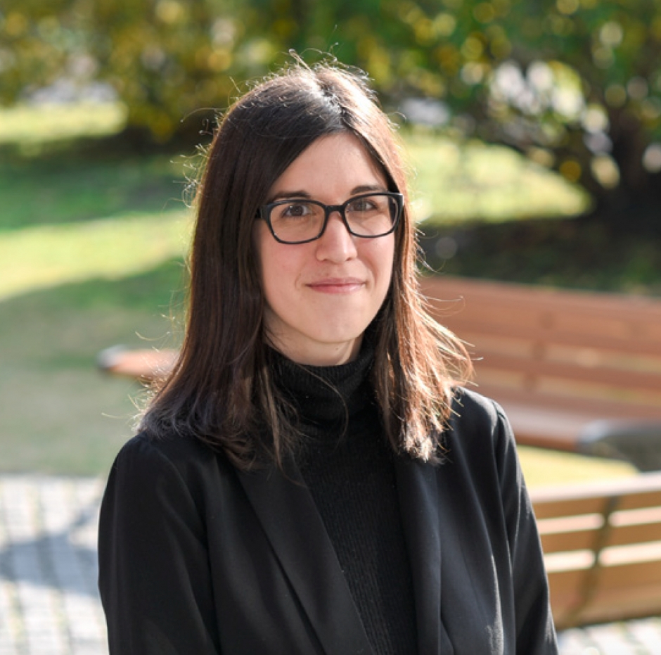 MARTINEZ SIRES, Paula