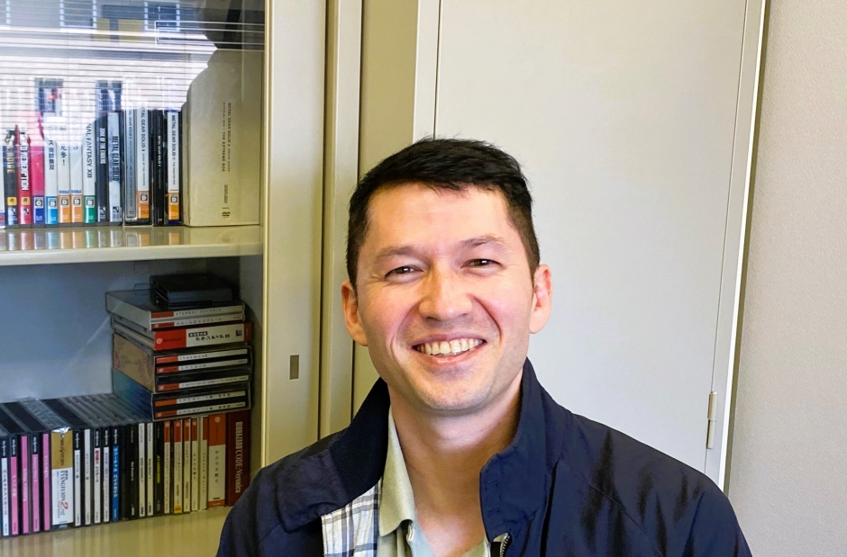 Bryan Hikari Hartzheim publishes essay in latest issue of Mechademia: Second Arc