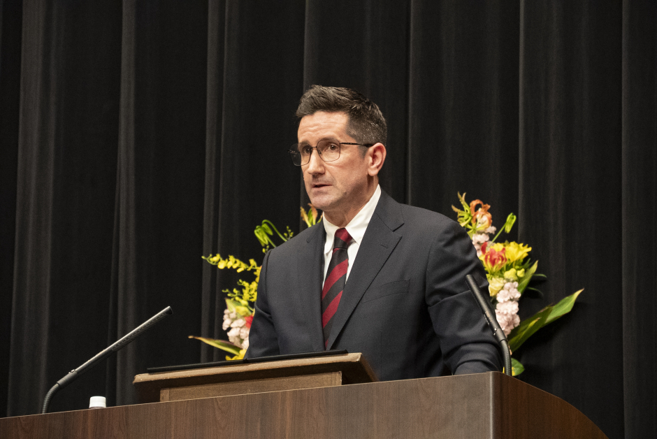 ドゥテ シルヴァン マッチュウ ジュリアン 国際コミュニケーション研究科長