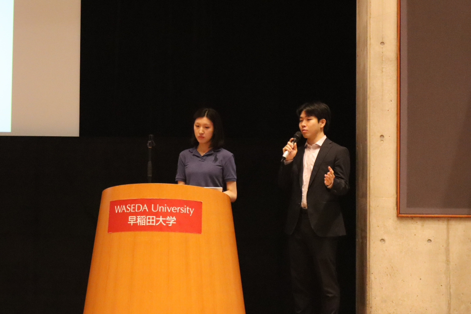 在学生、卒業生、それぞれの視点から国際教養学部の魅力についてお話いただきました。