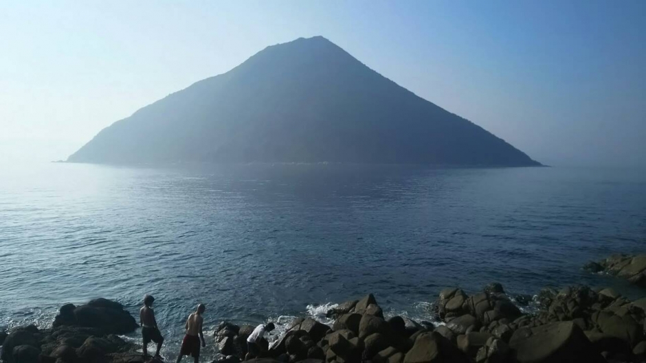 早大生のエクストリーム夏休み＜探検部：無人島サバイバル編＞