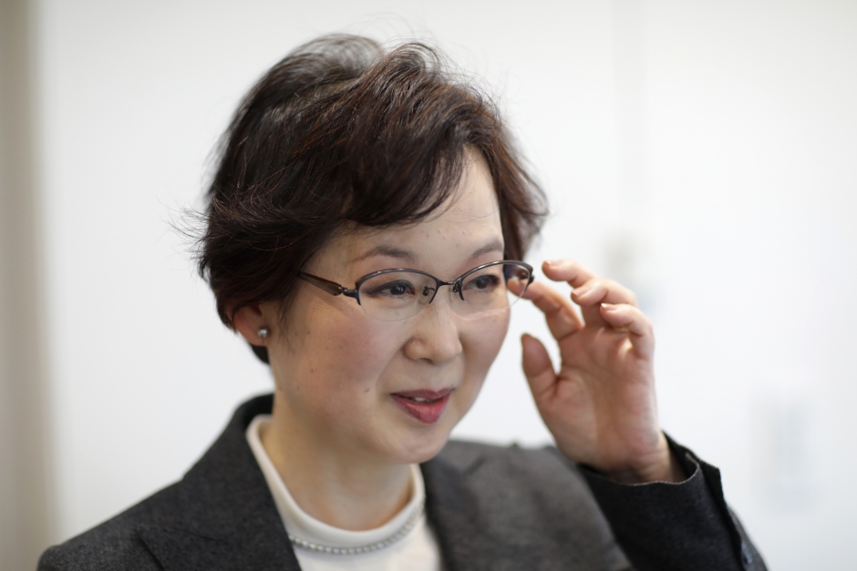 「文学から読みとる現代社会」文化構想学部　尾崎真理子教授（新任教員紹介）