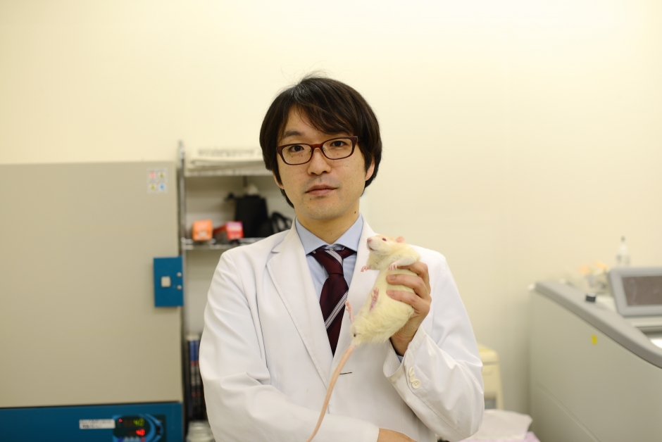 「脳とこころ: 学習・記憶・行動のメカニズムを動物研究から探る」　文学部　神前裕准教授　（新任教員紹介）