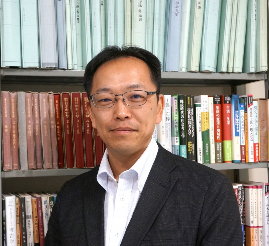 「縄文時代に思いを馳せて」文学部　中門亮太准教授（新任教員紹介）