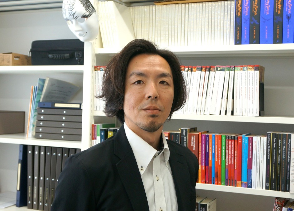 「古くて新しいシェイクスピアの織りなす世界」文学部　梅宮悠准教授（新任教員紹介）