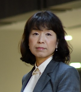 河野　真理子
