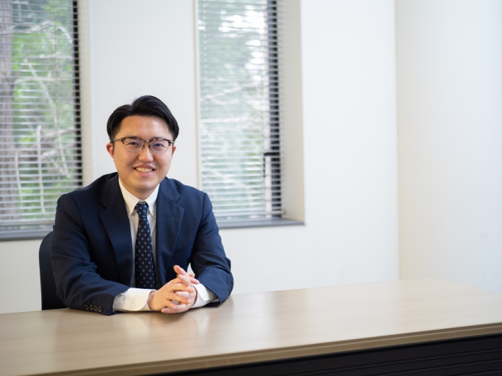 【学生インタビュー】法学の専門性や語学力を活かし、グローバル企業で挑戦を重ねたい