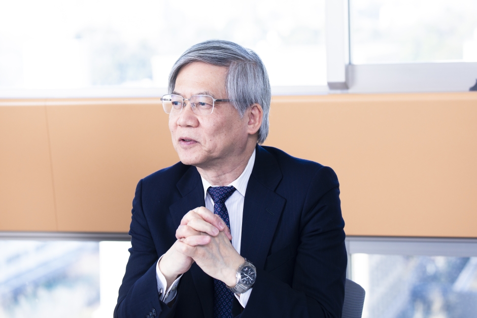 鈴木教授:幅広い分野の法理論を吸収してほしい