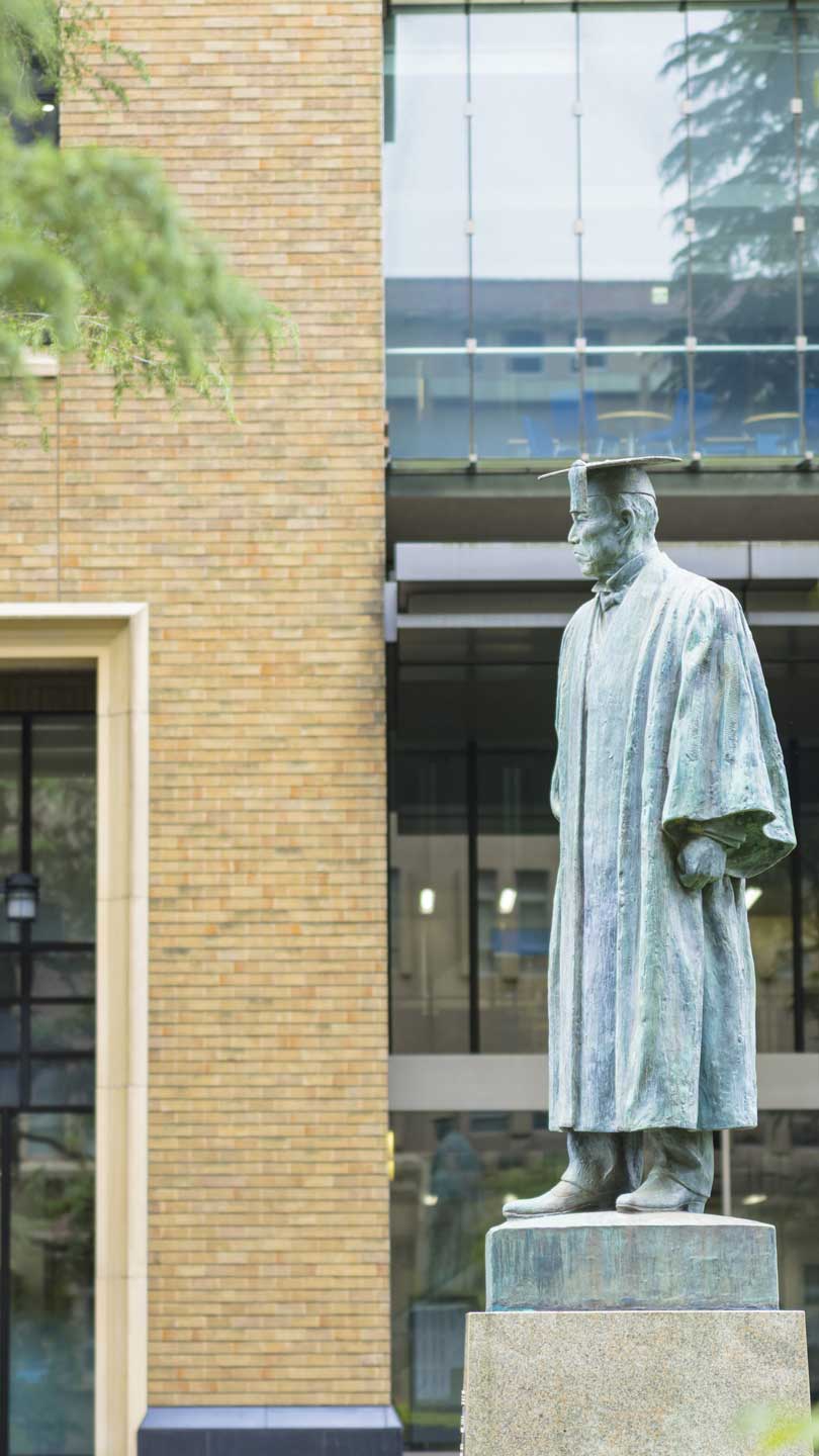 法学理論と実務との接点を学ぶ「グローバル・ハブ大学院」へ