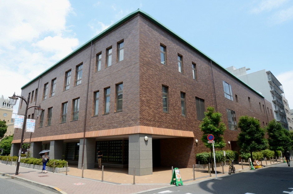 早稲田大学(法学部) 早稲田大学（法学部） (2025年版大学赤本シリーズ) | 教学社編集