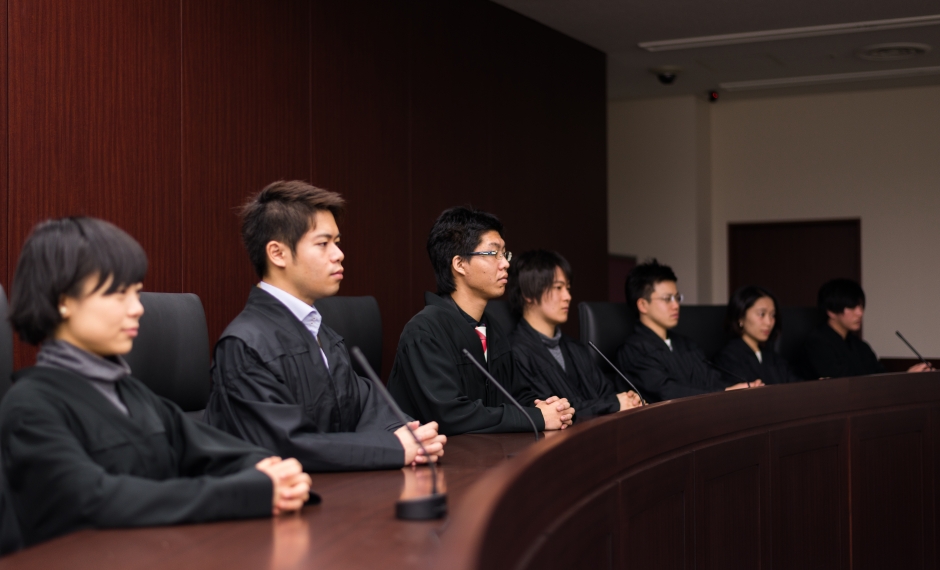 Flp講演会 ロースクールに行こう 女性法律家はこんなに面白い 早稲田大学 大学院法務研究科 Flp講演会 ロースクールに行こう 女性法律家はこんなに面白い 早稲田大学 大学院法務研究科