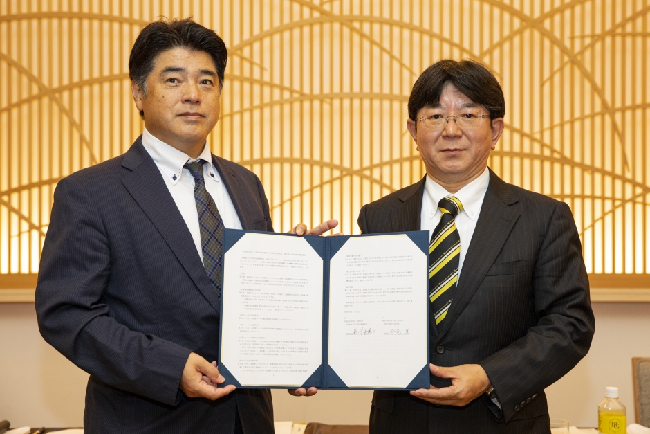 明治学院大学法学部との法曹養成連携協定を締結しました。