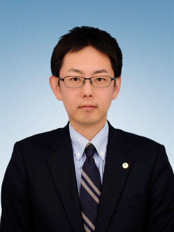 若山　哲朗（裁判官）