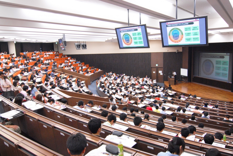 【法学部主催講演会】ドイツ統一25年と戦後70年