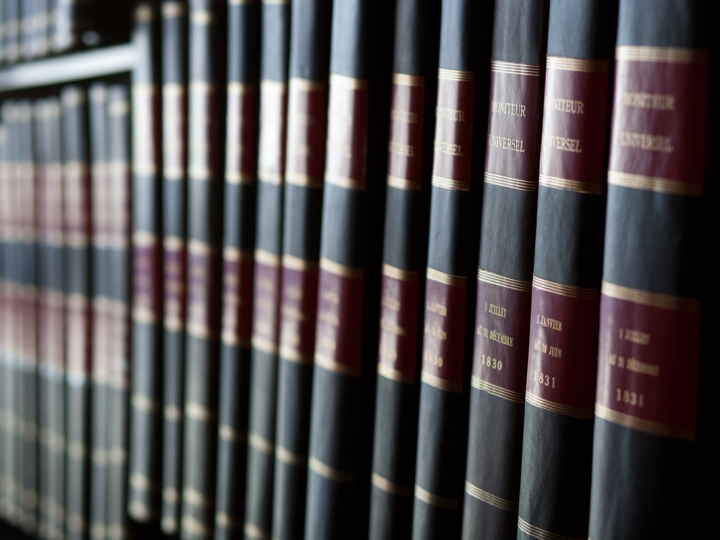 中村 民雄教授が『EUとは何か（第2版)』を上梓しました