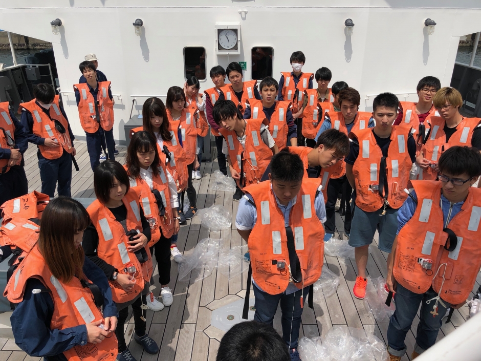 かごしま丸で乗船実習－海商法・箱井ゼミ