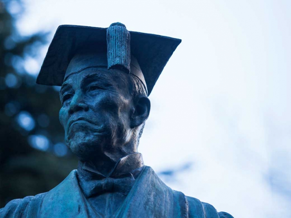 法学部のその先へ　―　ロースクール、法学研究科への誘い