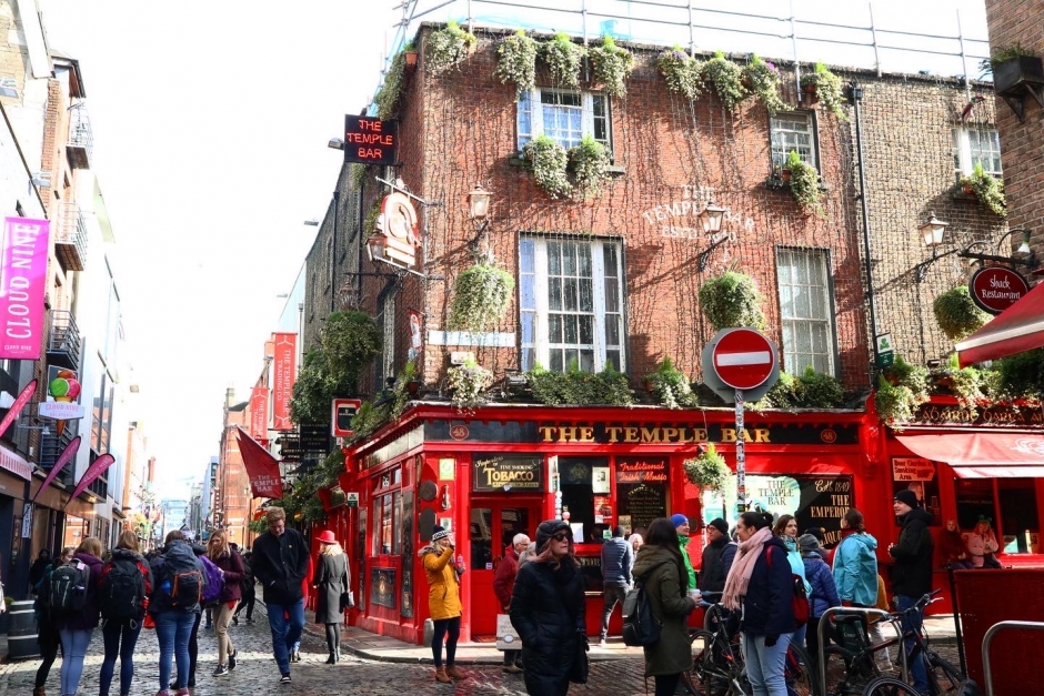 奨学金で留学への道が拓け、ゼミの活動にも打ち込むことができた