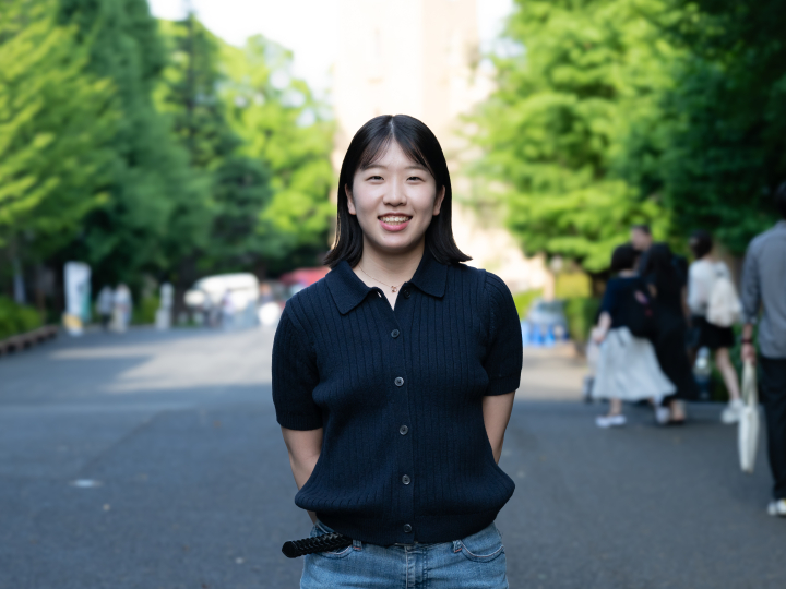 フェンシングも、法学も、「考え抜く力」が武器になる 日本一に輝いた法学部生・山﨑妃奈乃さんが語る、競技と学び