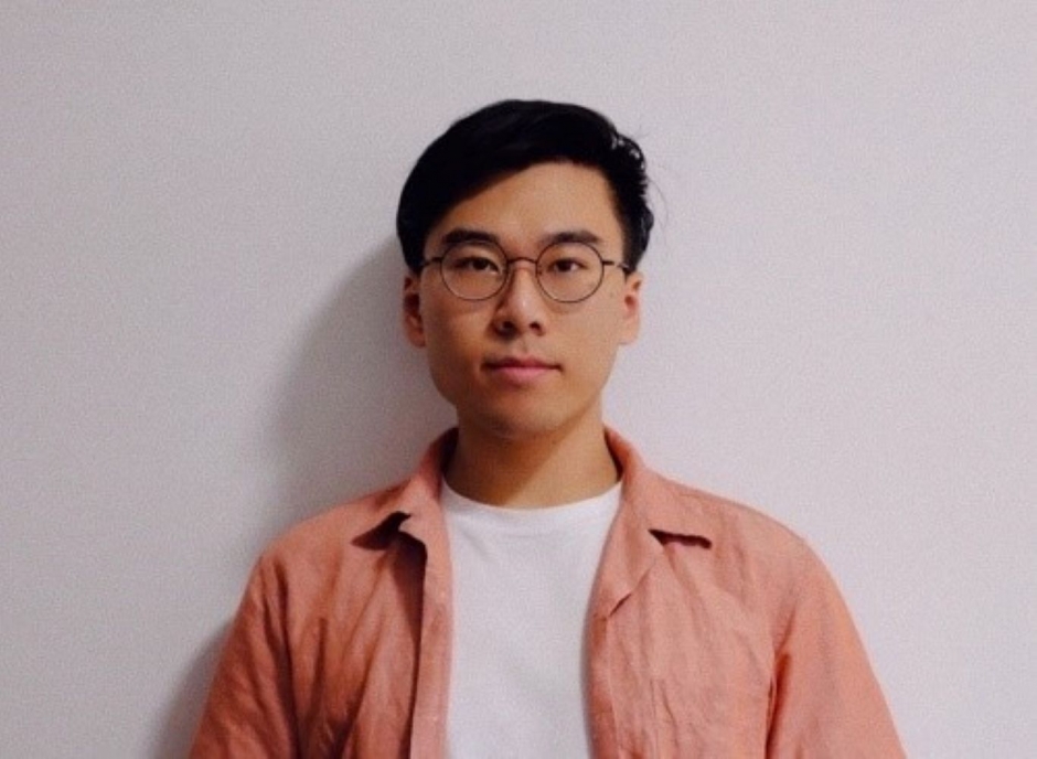 Training in data analysis and conducting research with faculty members