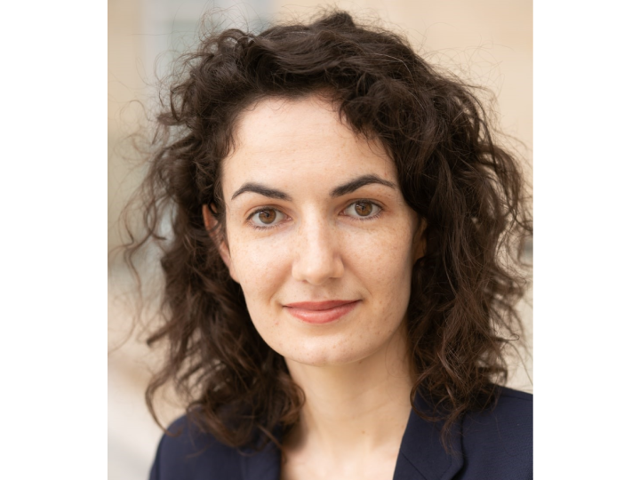 コーベル アメリ　講師（CORBEL Amélie）