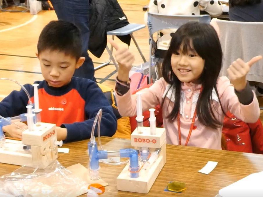 学ぶ楽しさで繋がりを広げる　おもしろ科学実験教室 in 台北