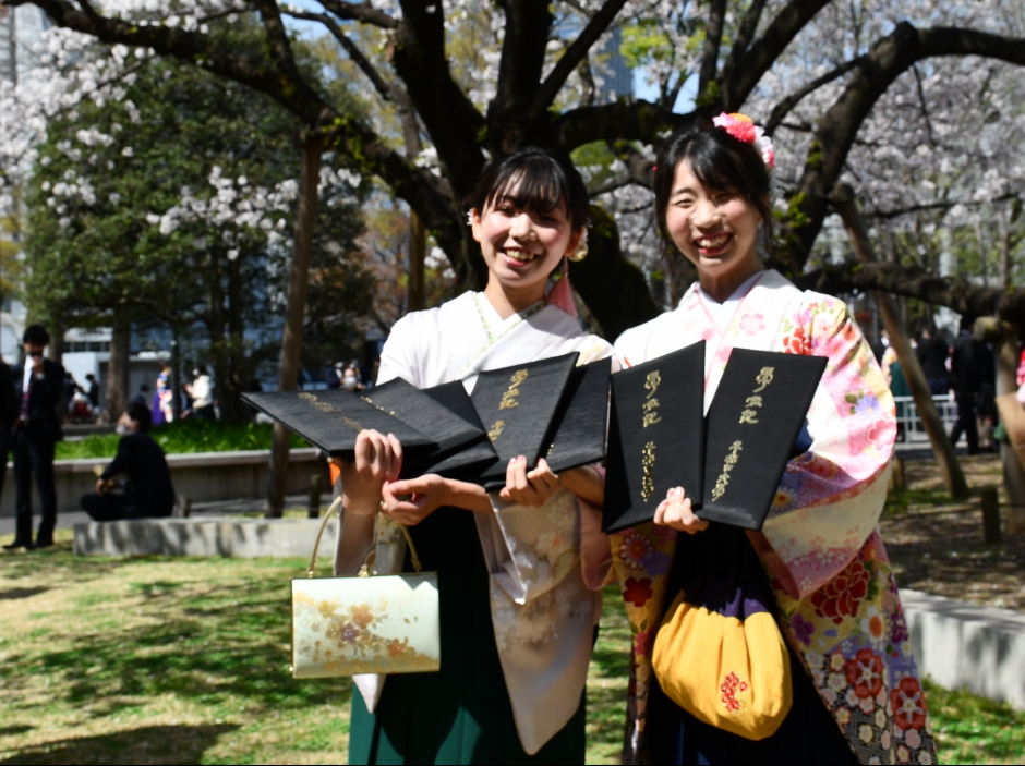 ご卒業・修了おめでとうございます。2020年度学位授与式が行われました。
